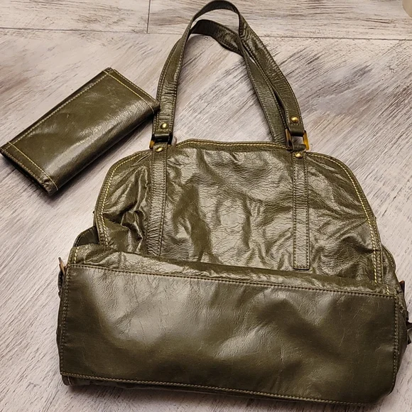 Sydney Love Purse & Wallet - Picture 2 of 5